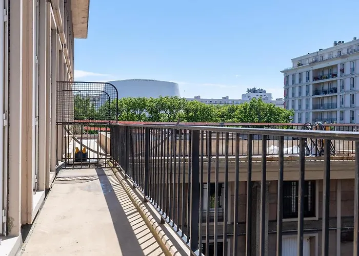 Apartment - Perret *